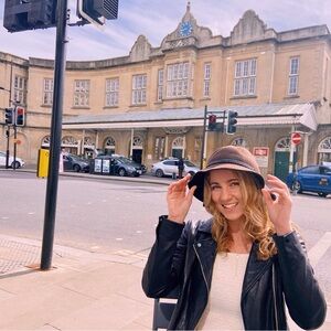 Meet your Posher, Ciara